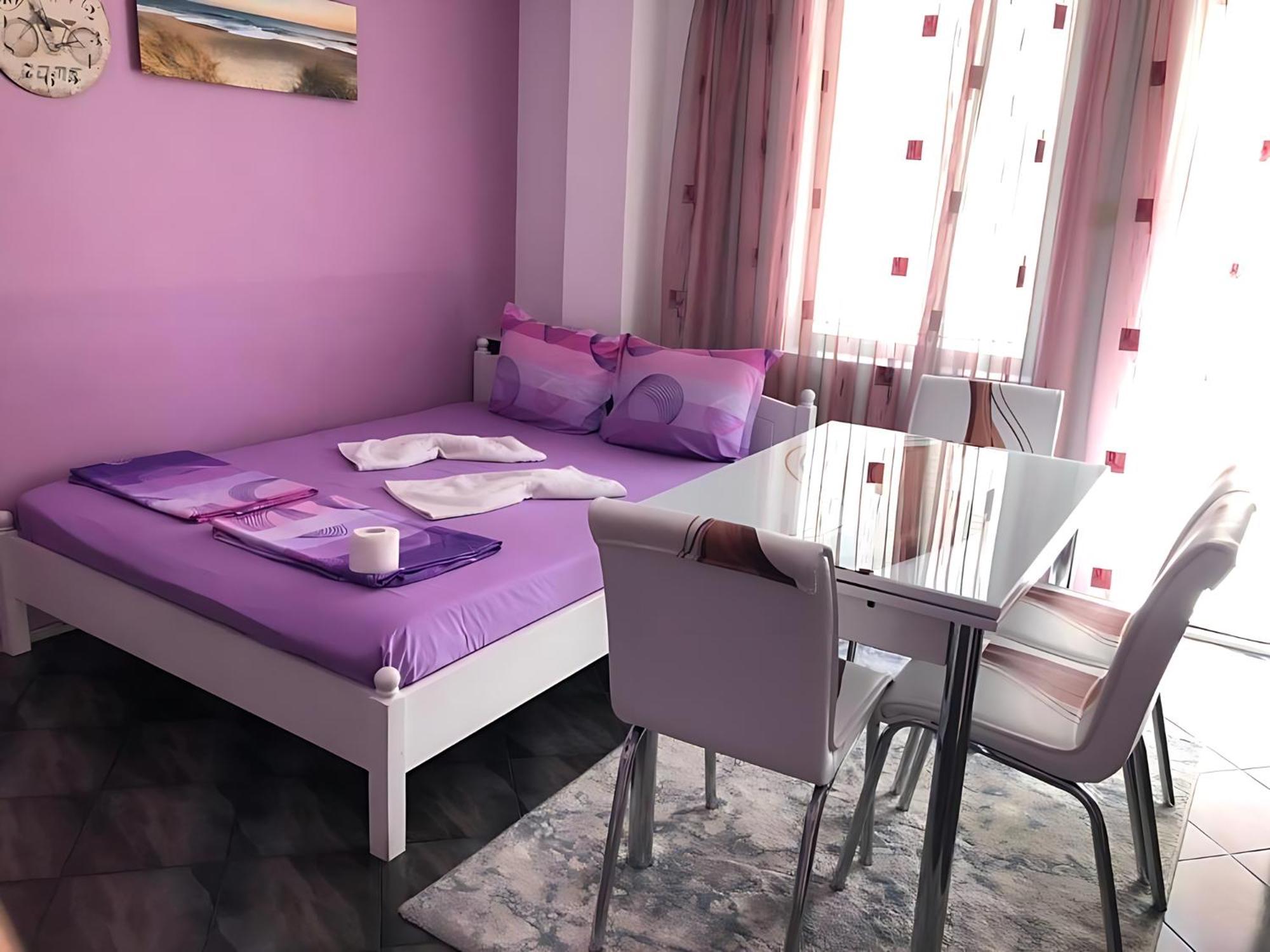 Guesthouse Flora Kiten  Bagian luar foto