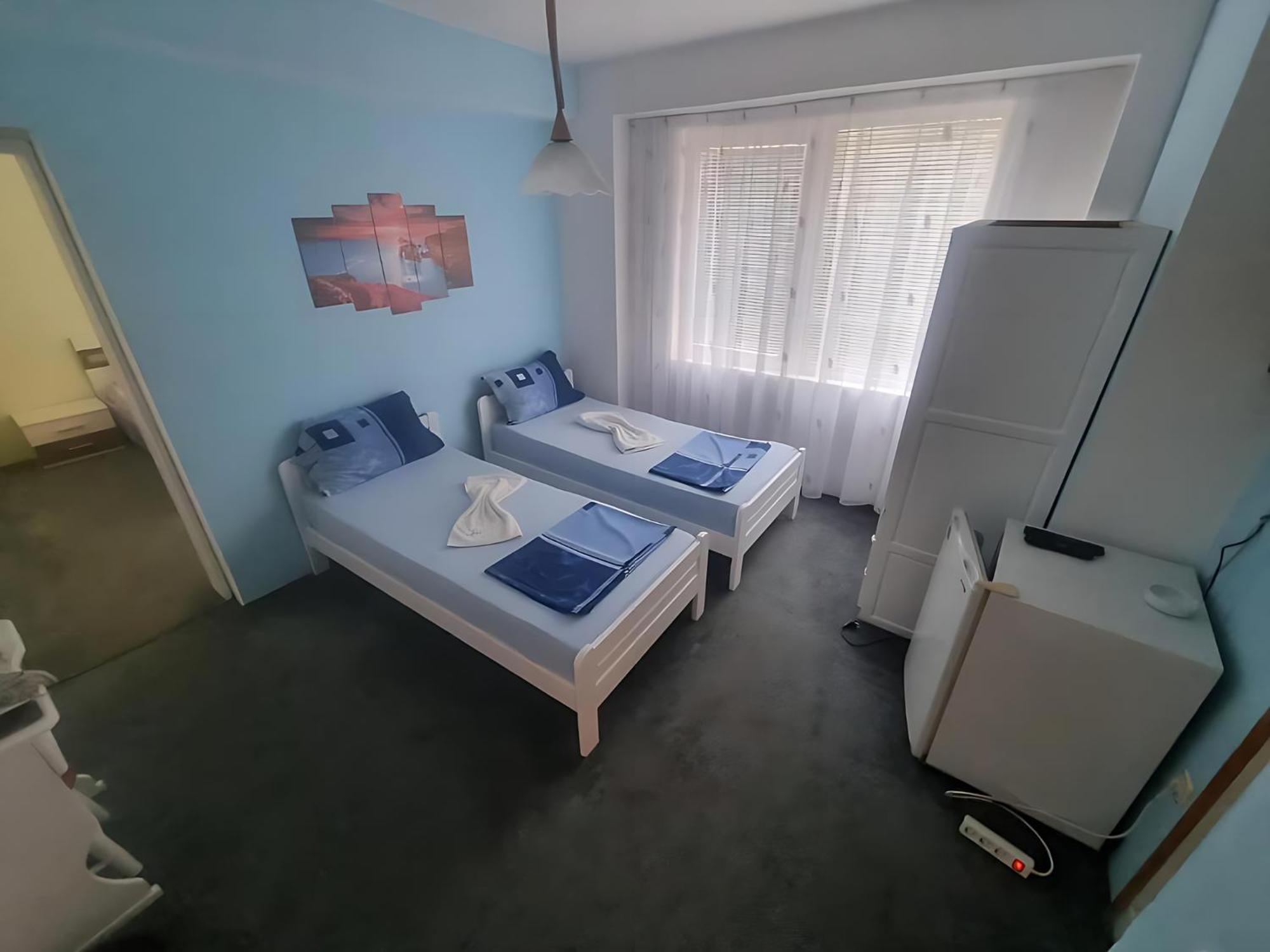 Guesthouse Flora Kiten  Bagian luar foto