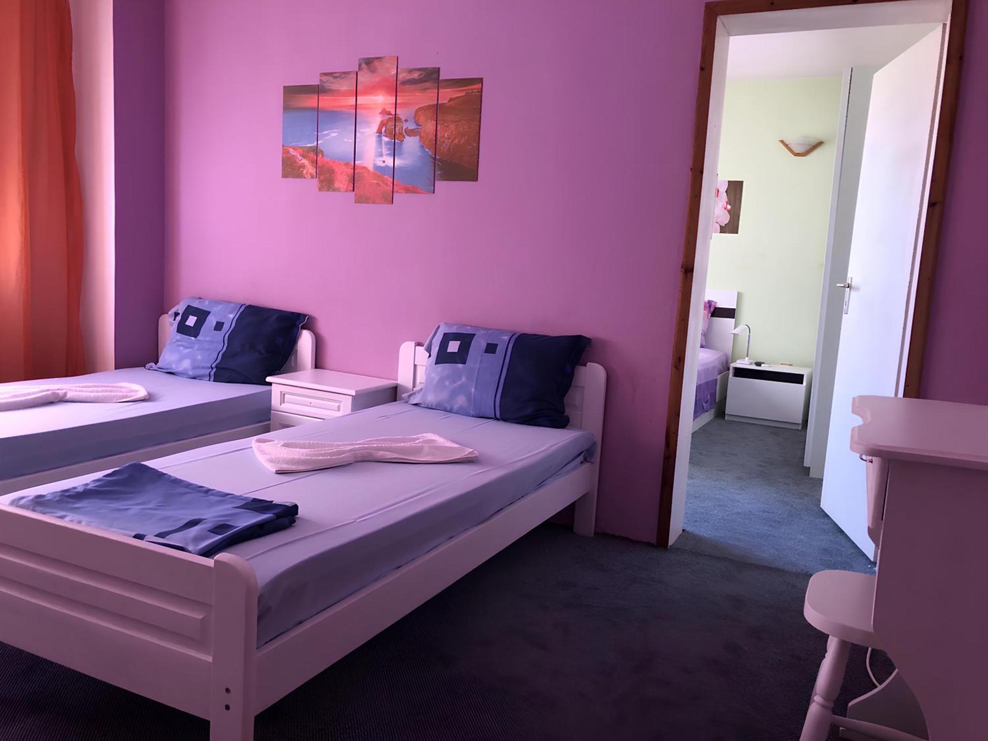 Guesthouse Flora Kiten  Bagian luar foto