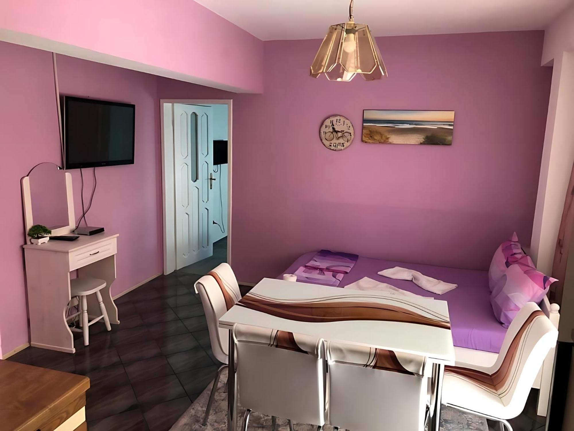 Guesthouse Flora Kiten  Bagian luar foto