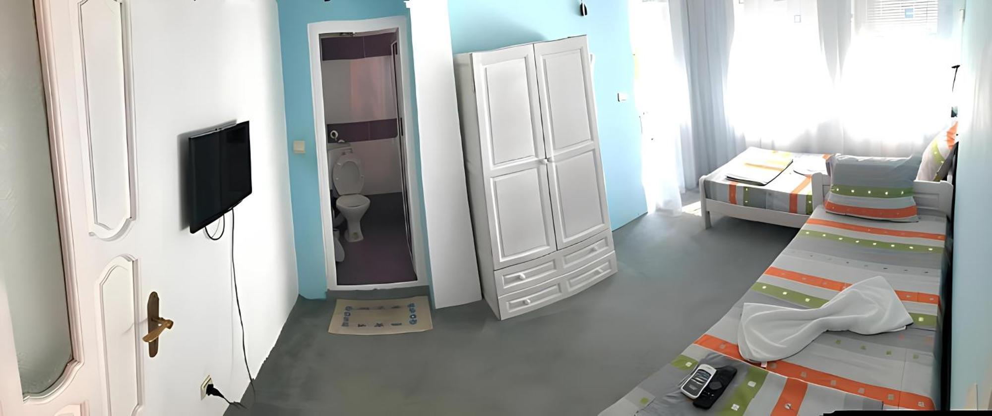 Guesthouse Flora Kiten  Bagian luar foto